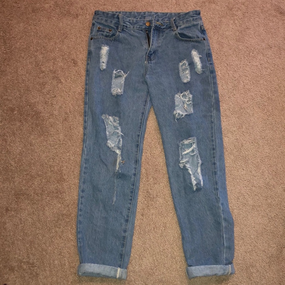 Distressed boyfriend jeans